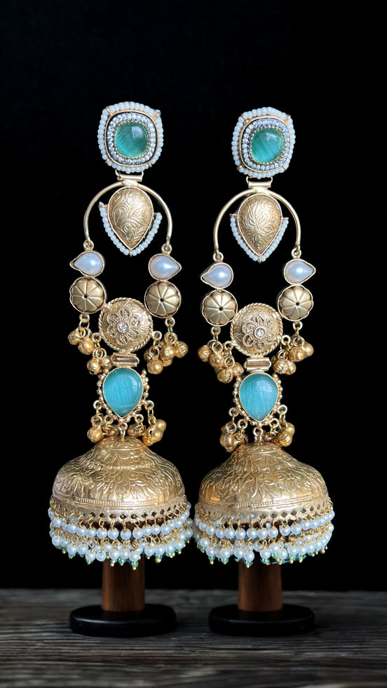 Zulekha Raajsi Panna Jhumka