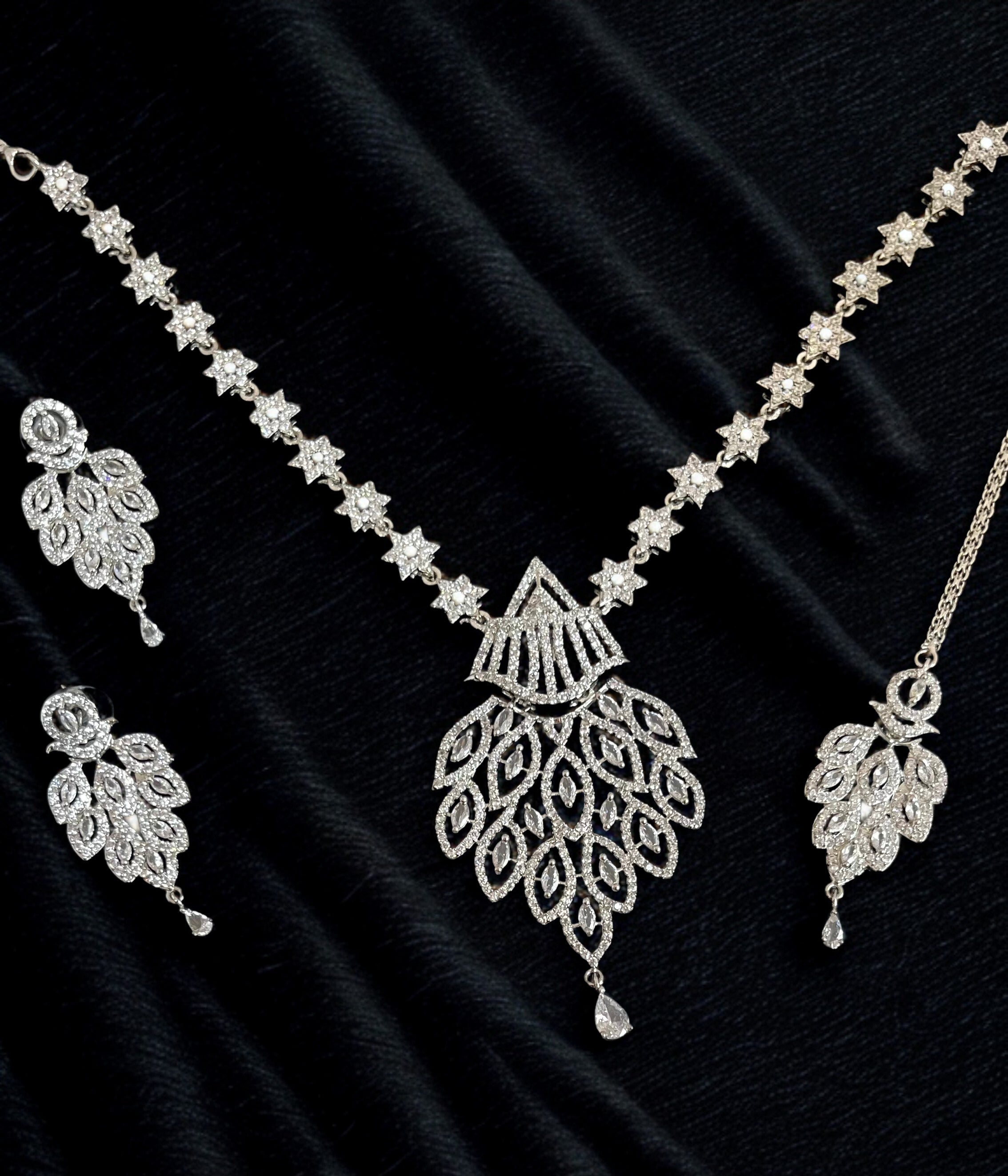 Zulekha Starlit Grace Set