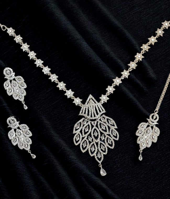 Zulekha Starlit Grace Set