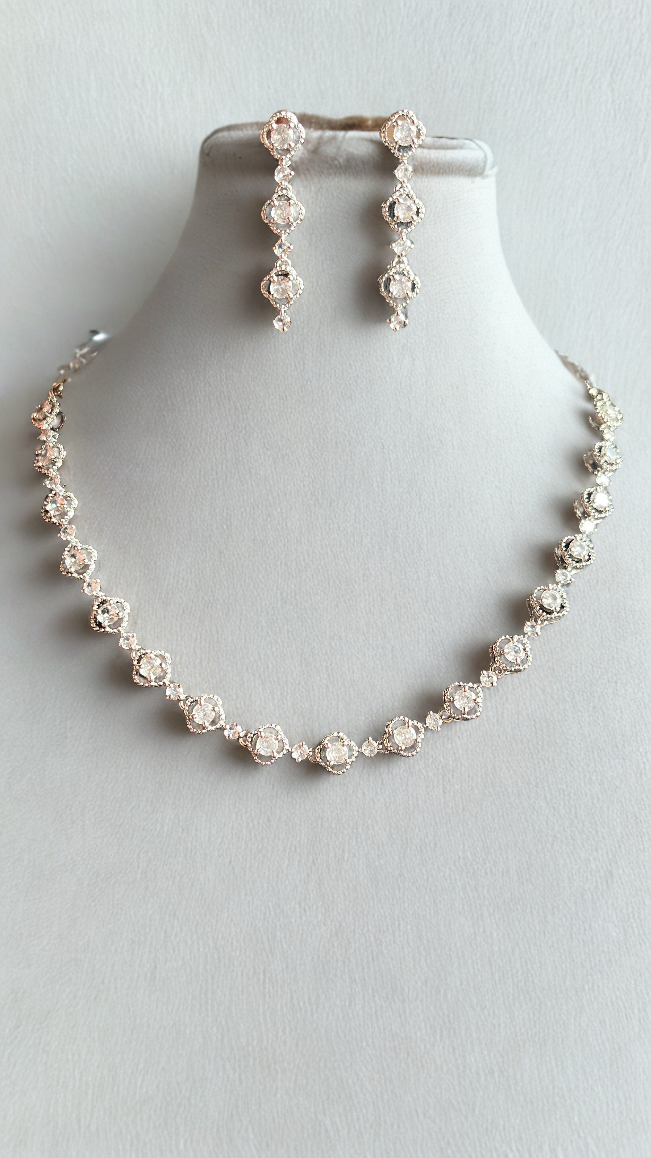 Zulekha Radiant Halo Set