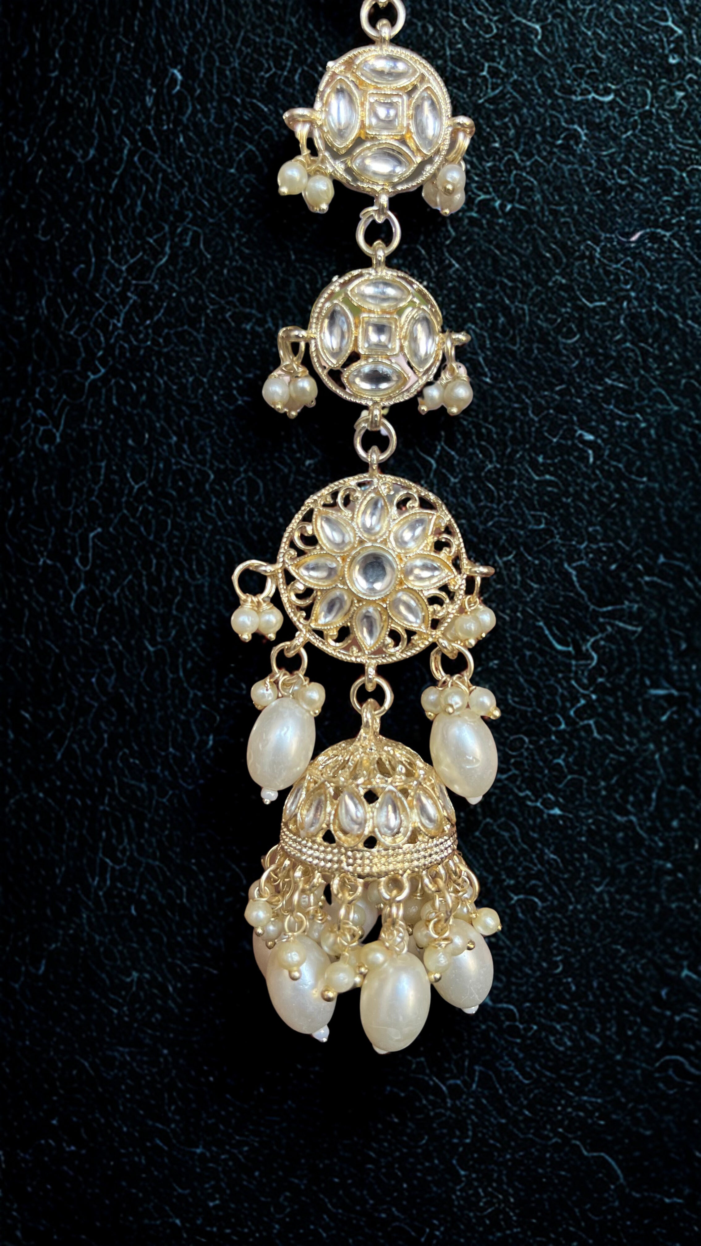 Zulekha Aarvika Earchain Jhumka