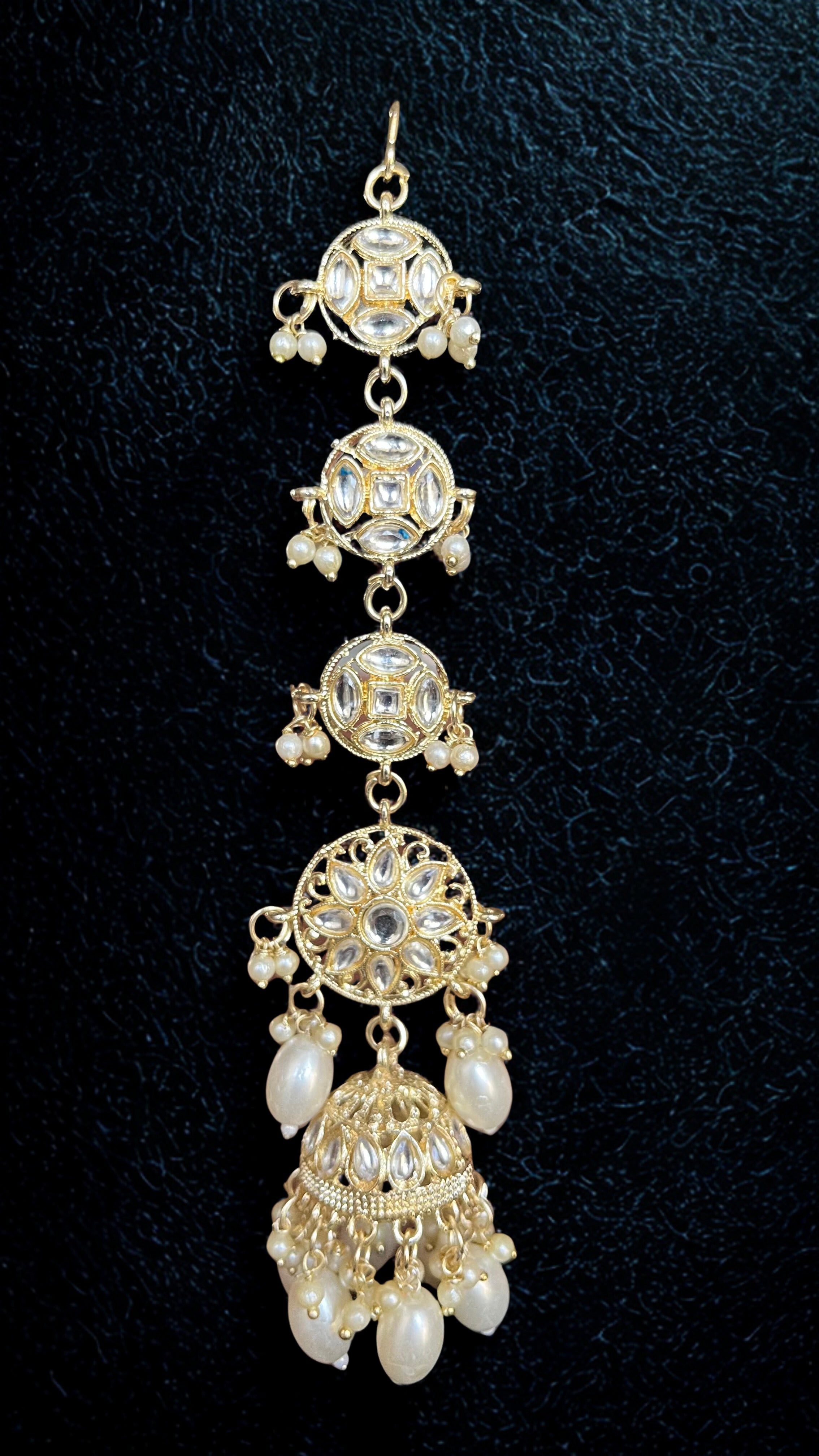 Zulekha Aarvika Earchain Jhumka