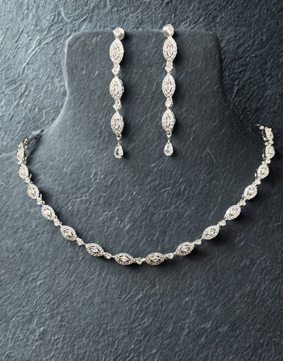 Zulekha Ethereal Marquise Set