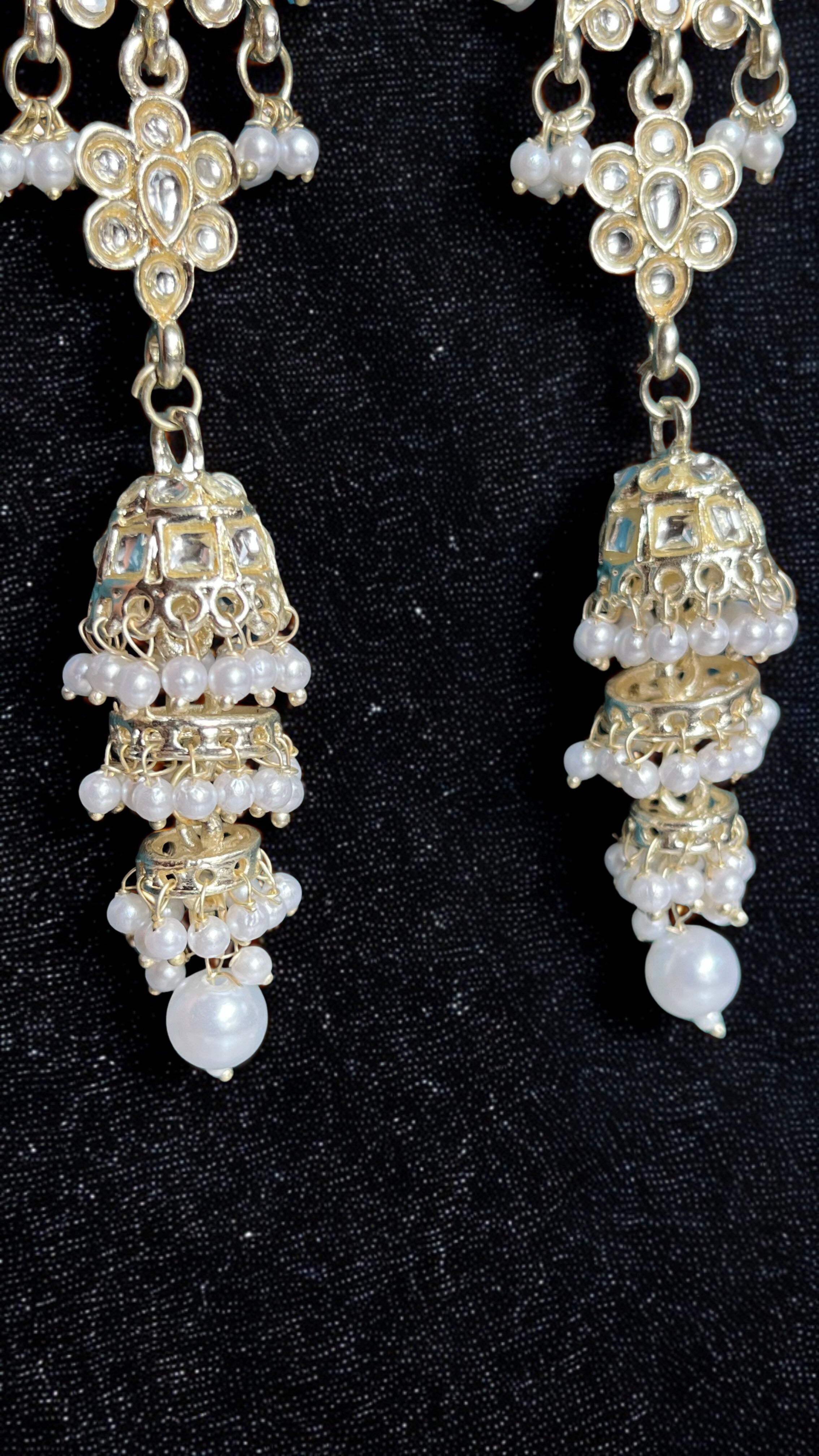 Zulekha Suhani Jhalar Jhumka